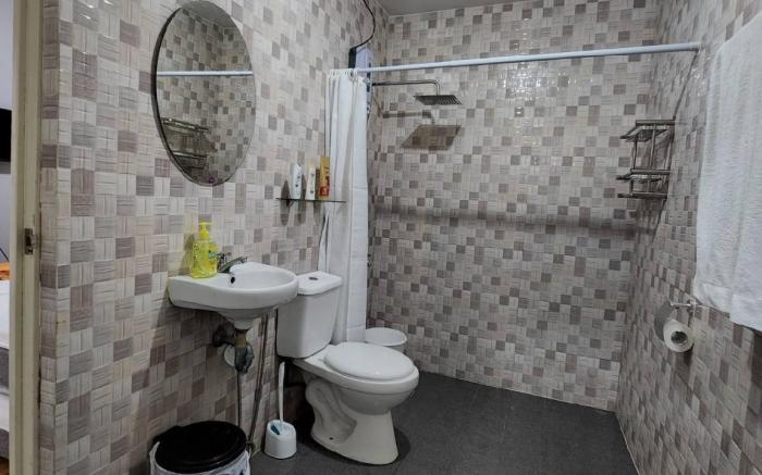 Trancoville 1 BR Guest Suite w/ Parking