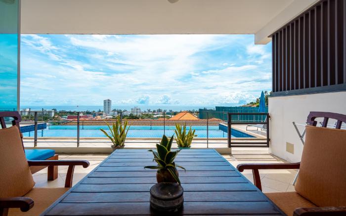 Hillside Seaview