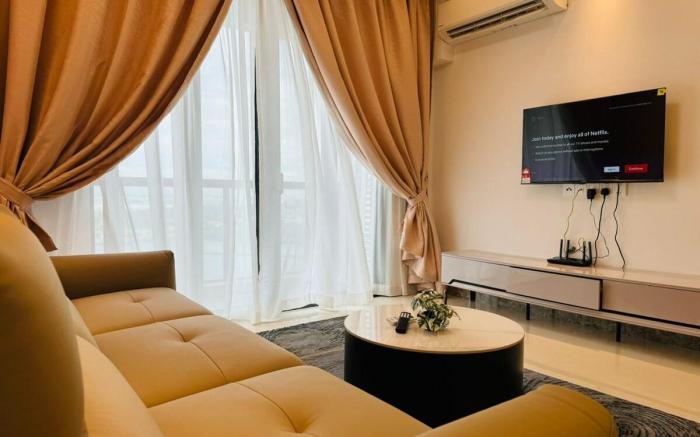 R & F Luxury Sea View Bedroom