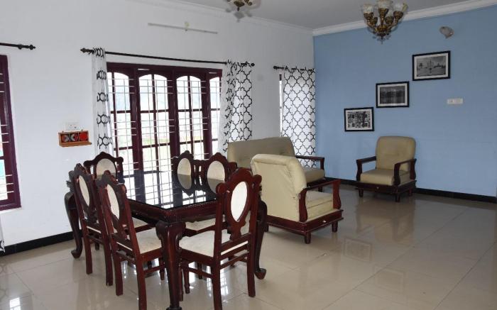 ELK HILL PALACE