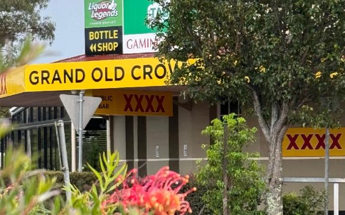 Grand Old Crow Hotel