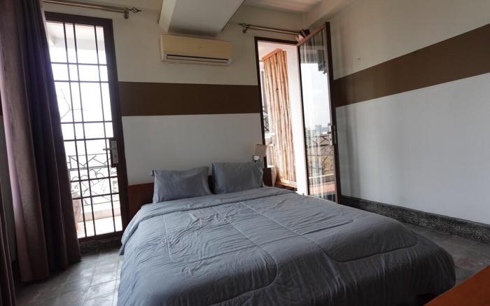 Daylight 1 bedroom Apartment