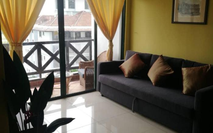 Nona Ty - A Touch of Peranakan 2BR Suite Apartment