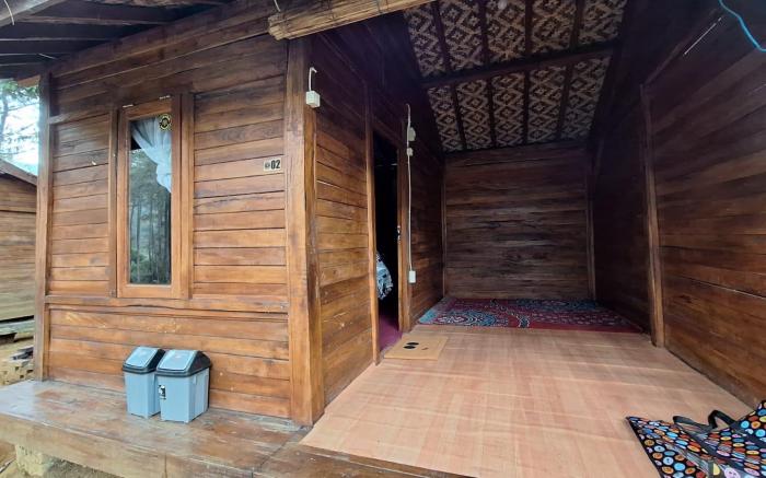 Villa kayu  Syariah view Hutan Pinus di Lembang
