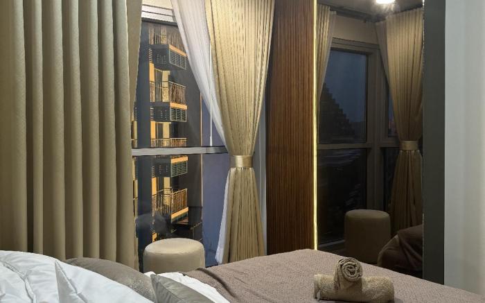 Stylish 1BR Near Airport Facing the Bay - 7b