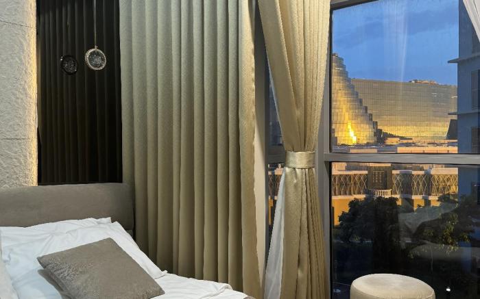 Stylish 1BR Near Airport Facing the Bay - 7b