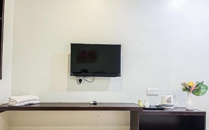 HO HOTEL (MATA KUCING)