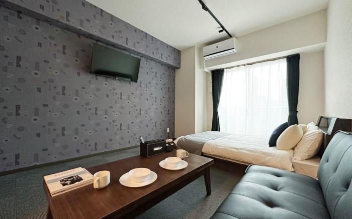 Beautiful 1 BR New Apt City Center for 3 Ppl