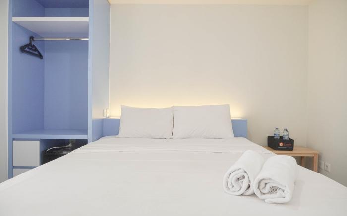 Homey Studio at Amethyst Apartment By Travelio