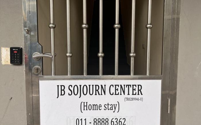 OYO 91045 Jb Sojourn