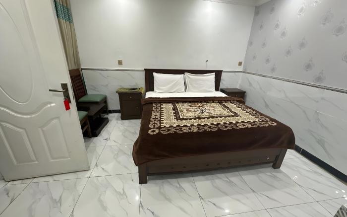 Royal Grand Guest House