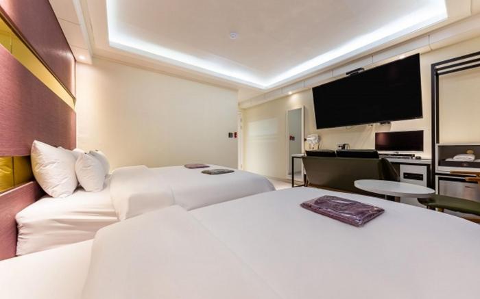 Brown Dot Cheonan Seongjeong Branch