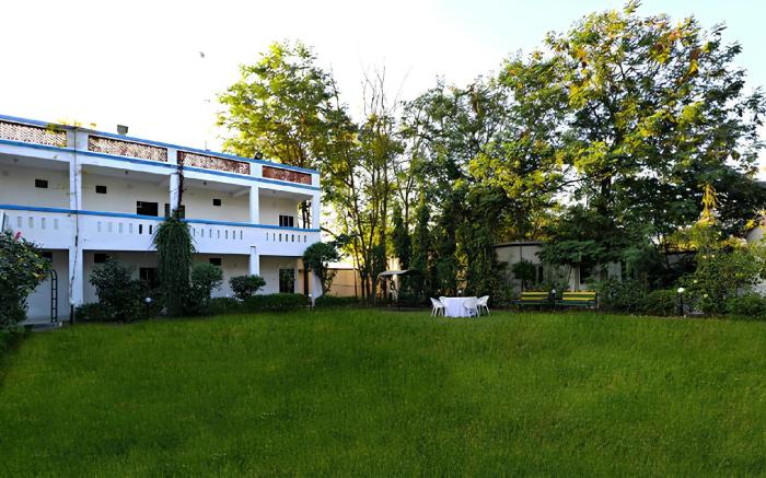 Arristo Resorts & Club