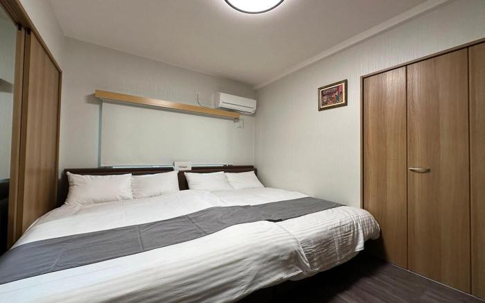 New 1Br Apt few minutes walk to Hondori District