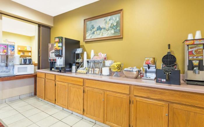 Western Inn & Suites