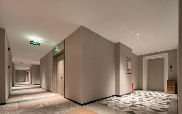 Borrman Hotel Huanggang Wuxue Wanda Plaza Kanjiang Avenue