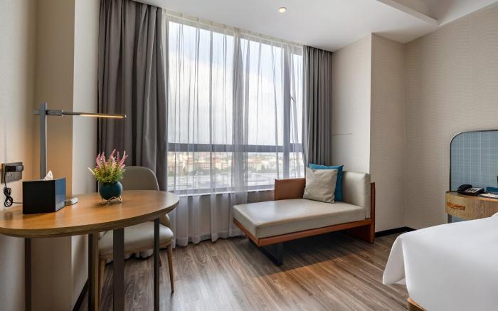 Echarm Hotel Guigang High-Speed Railway Station Wuyue Plaza