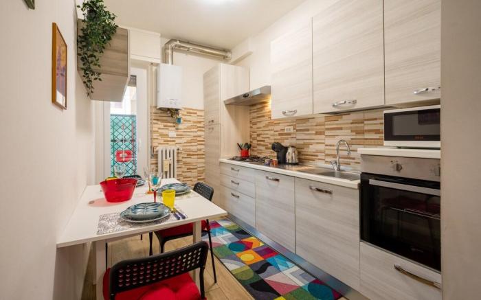 Eclettica Dimora Pop Art per 8 pax | self check-in