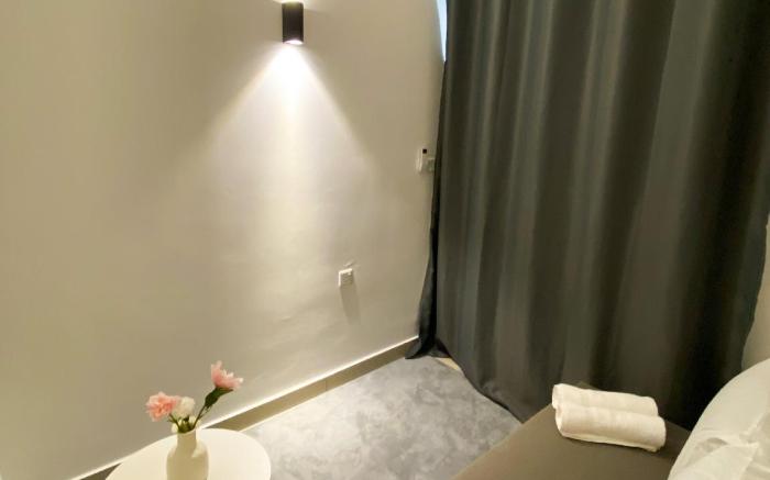 Veranda-2BR,4pax l 5min>CIQ&KSL l Fast-Wifi