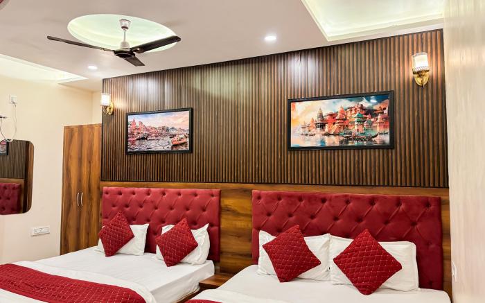 HOTEL VIA GANGA INN ! VARANASI ! FULLY AIR-CONDITIONED HOTEL AT PRIME LOCATION WITH ROOFTOP GANGES V