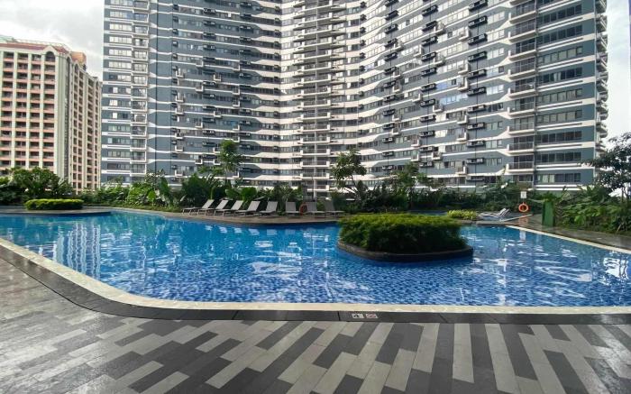 Homey 1-bedroom condo at the center of Makati