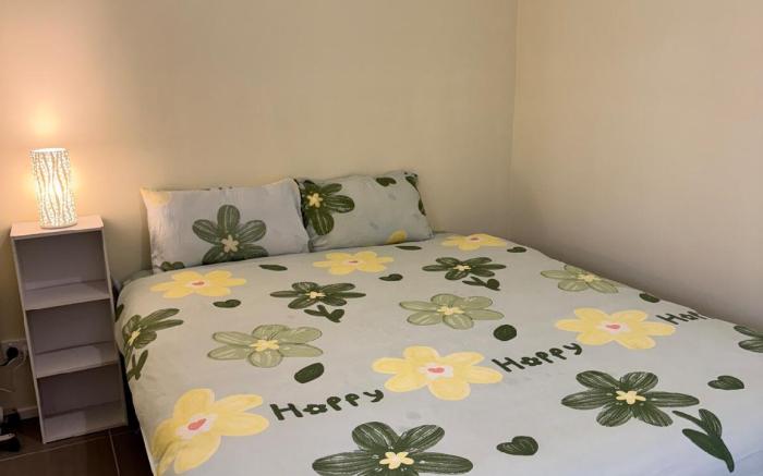 Brand new bedroom in a beautiful suburb