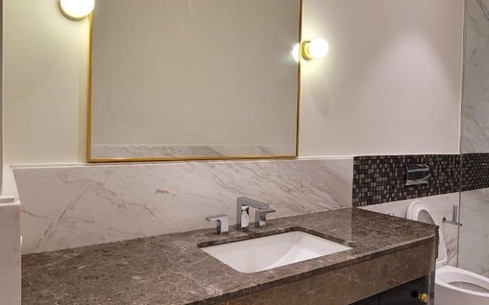 Luxury Studio Apartment attached to Leela Hotel