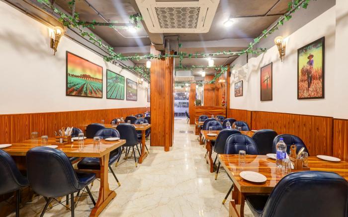Hotel Downtown Noida Sector 15