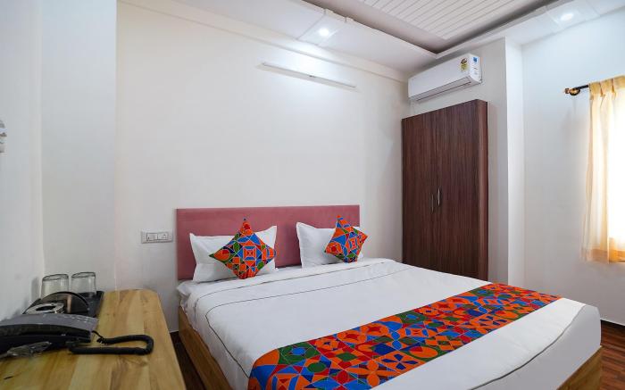 FabHotel HSR Gateway
