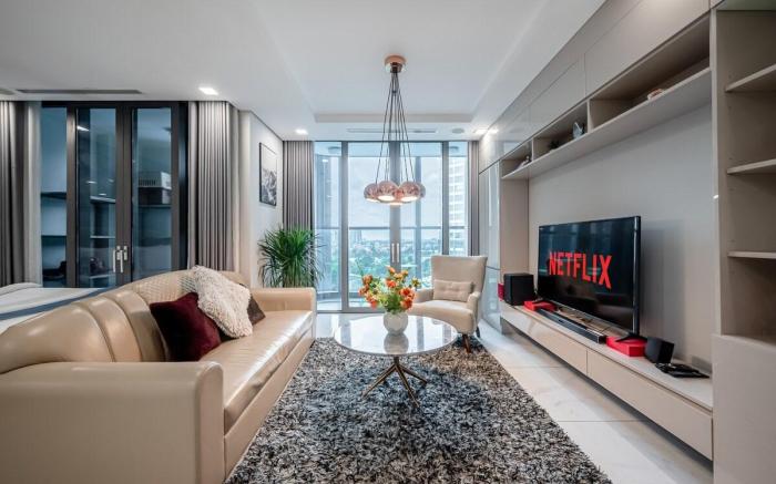 @1BR Luxury ~ Lowfloor Landmark 81 @FreeSwimming