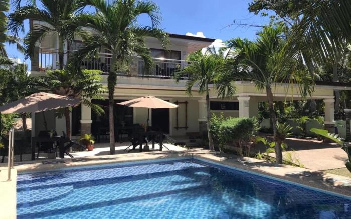 Avila's Hostel Moalboal near Beach 