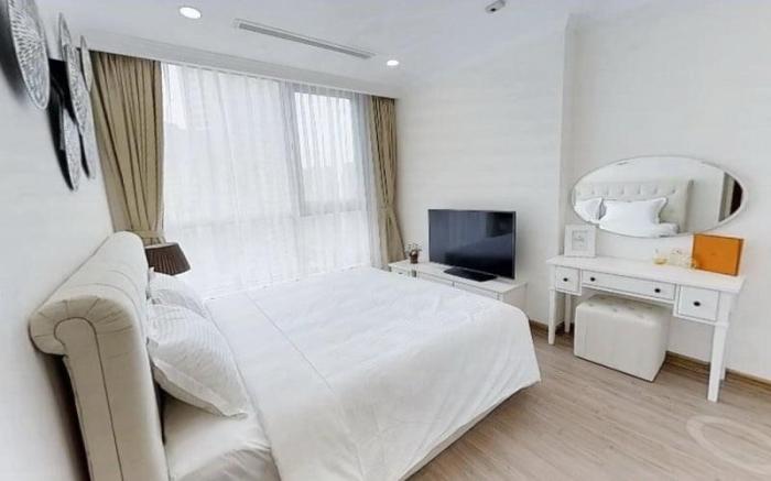 5 beds (2 apartment which 3Brs and 2Brs) in Vinhom