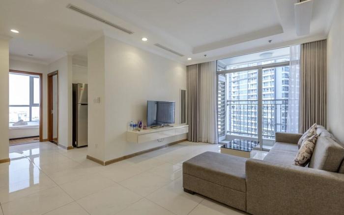 3br Apt next to Landmark81 nice view