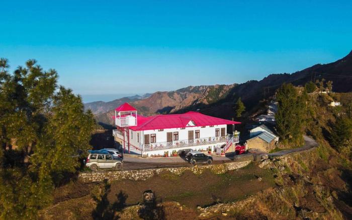 Kotli The Paradise (cliff house)