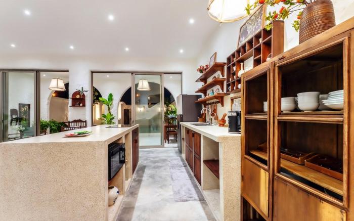 Rustic Charm House 5BRs & 7’ to An Bang Beach