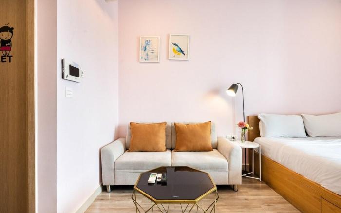 Studio Rivergate centrel view #BuiVien Street
