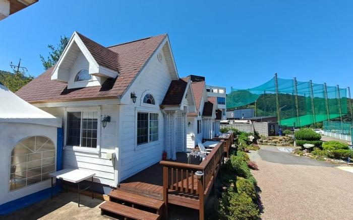 Hapcheonho View Smile Pension