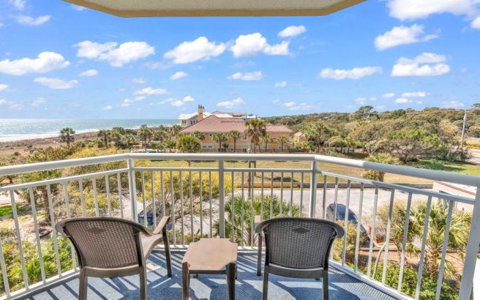 Sun-filled Beachfront 2BR Condo at Dunes Village Resort