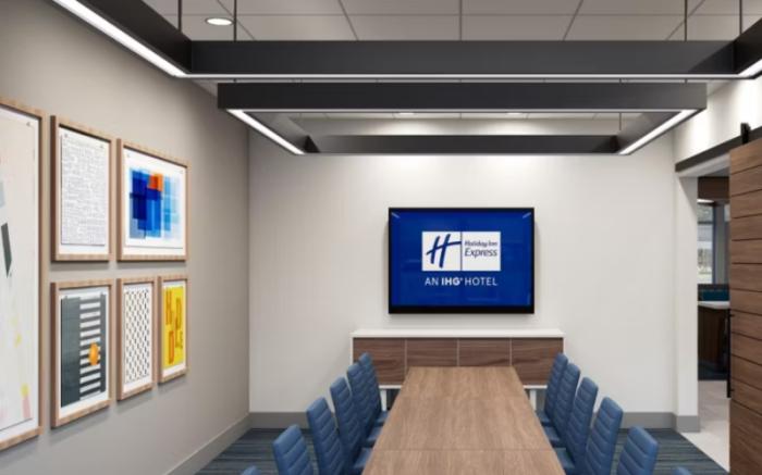 Holiday Inn Express & Suites Pittsfield Berkshires By IHG