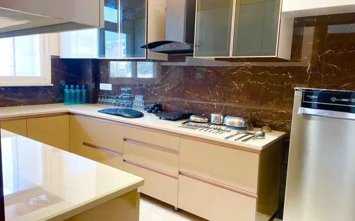 3bhk big balcony  lux guarantee best exp BY INSTAY