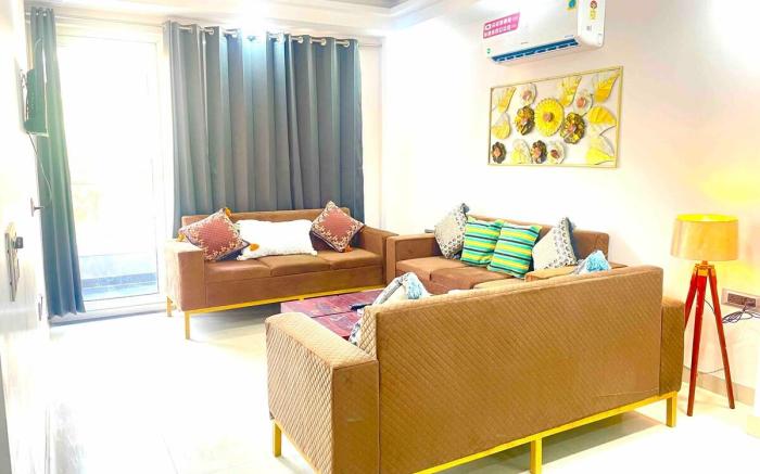 20. 2bhk, family, relax, peace, sec 46, by Instay