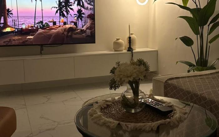 شقة مودرن بجاكوزي وموقع مميز