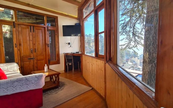 Panoramic Cottage on Mall Road, by Kalawati Homes