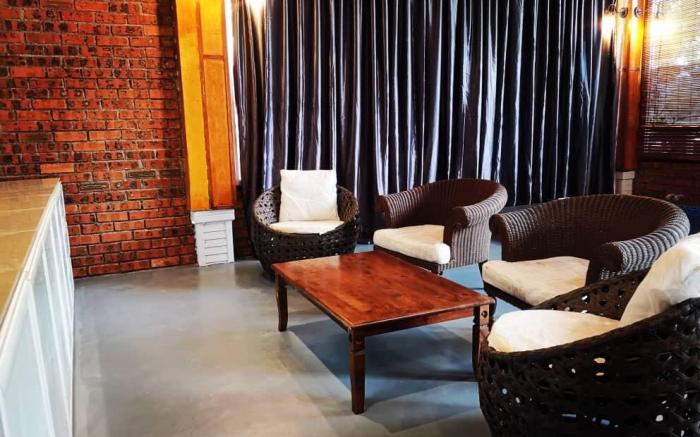 Destini Akef Studio