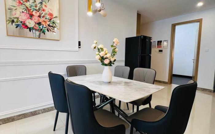 Exquisite 3BRunit at R&F Seine Region by ANJU
