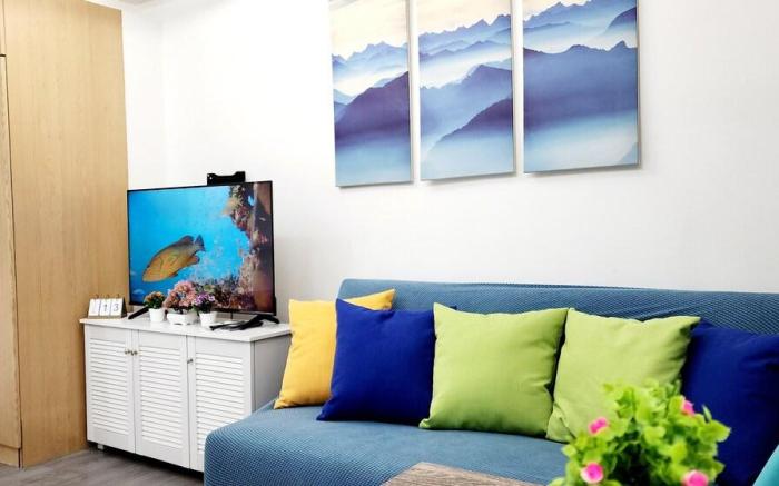 The Viceroy Residences at Mckinley Hill 