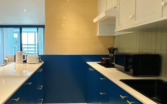 Jomtien Beachfront 3BR Apartment, Pattaya