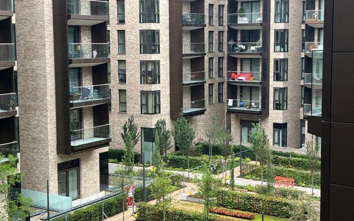 Lavish 2BR flat w balcony in Clerkenwell, Barbican