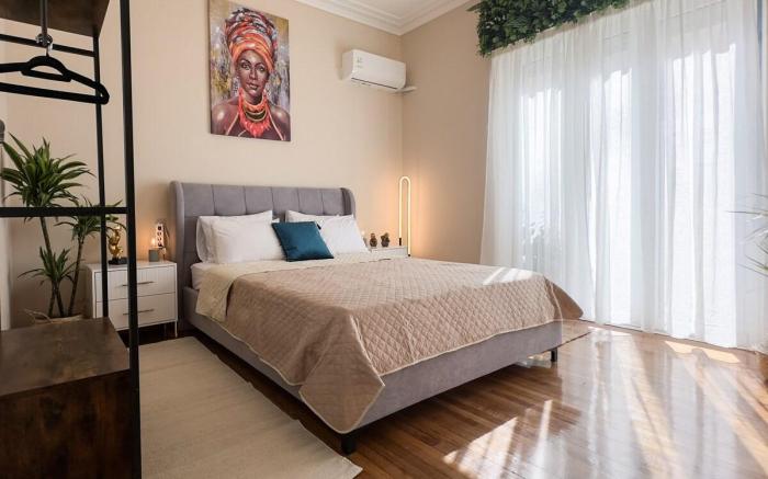 Grandeur in Kolonaki: Aristocratic 2-Bed Retreat