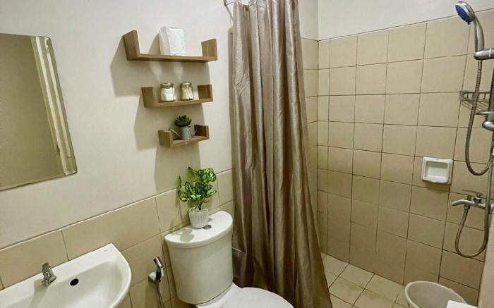 Budget modern studio near Ayala Mall